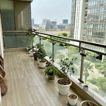 Balcony in 3.5 BHK Apartment at M3M Latitude, Sector 65 – for Rent