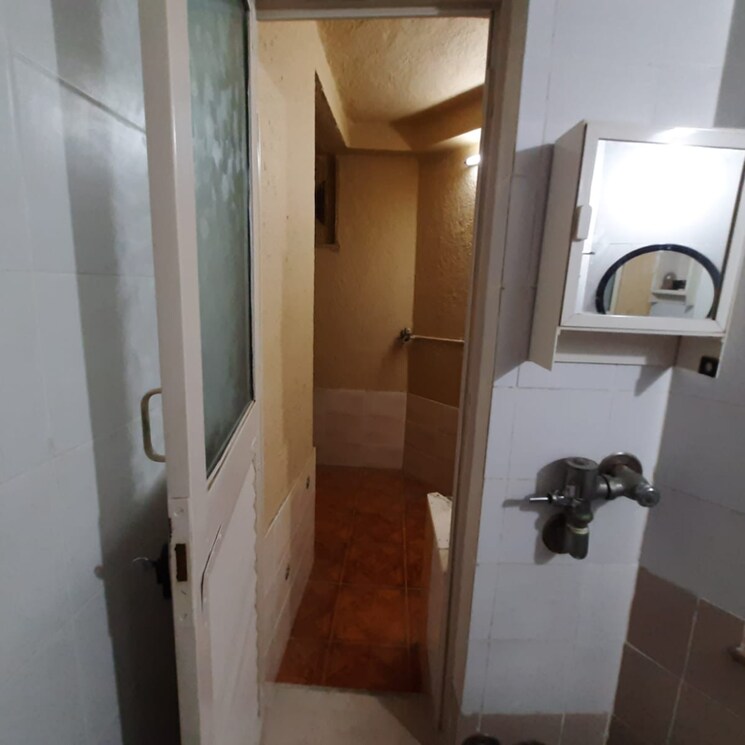 Attached Bathroom, powai 2 Bedroom 850 Sq.Ft. Apartment In Powai Mumbai 9153796