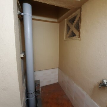 Utility Room in 2 BHK Apartment at Powai – for Rent