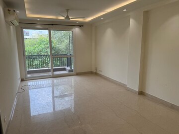 Room in 3 BHK Builder Floor at Greater Kailash I – for Rent