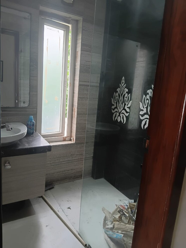 Living Room, greater kailash i 3 Bedroom 208 Sq.Yd. Builder Floor In Greater Kailash I Delhi 9153801