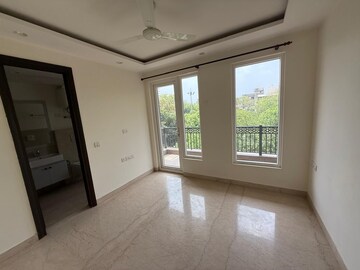 Room in 3 BHK Builder Floor at Greater Kailash I – for Rent