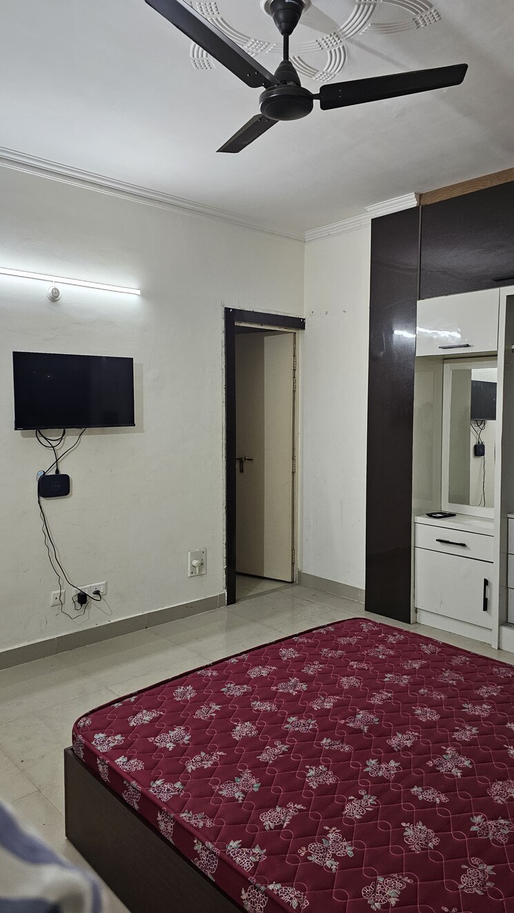 Room, muzaffar nagar ghusval 3.5 Bedroom 1460 Sq.Ft. Apartment In Muzaffar Nagar Ghusval Lucknow 9153847