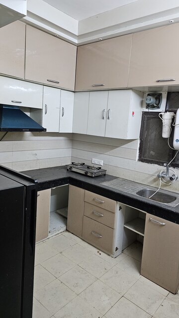 Kitchen in 3.5 BHK Apartment at Muzaffar Nagar Ghusval – for Rent