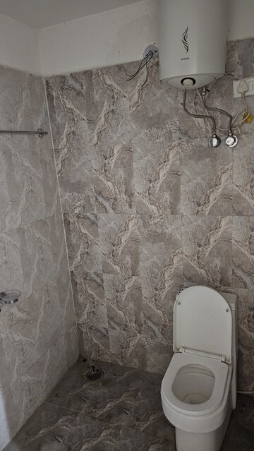 Bathroom in 3.5 BHK Apartment at Muzaffar Nagar Ghusval – for Rent