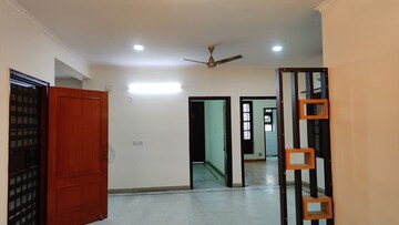 Room in 3 BHK Builder Floor at Today Blossoms II, Sector 51 – for Rent