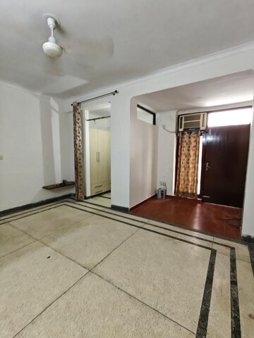 Bedroom in 2 BHK Builder Floor at SS Mayfield Gardens, Sector 51 – for Rent