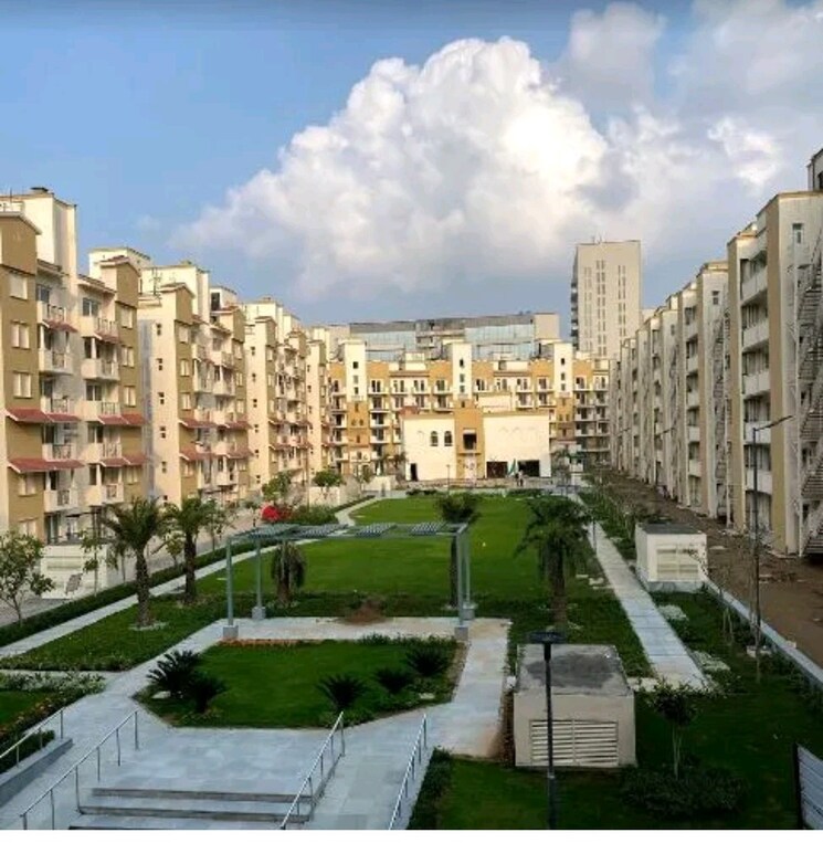 Exterior View, emaar-emerald-floors-premier 3.5 Bedroom 1680 Sq.Ft. Builder Floor In Sector 65 Gurgaon 9153864