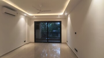 Furnished Amenities in 4 BHK Builder Floor at Navjeevan Vihar – for Rent
