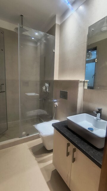 Furnished Amenities in 4 BHK Builder Floor at Navjeevan Vihar – for Rent
