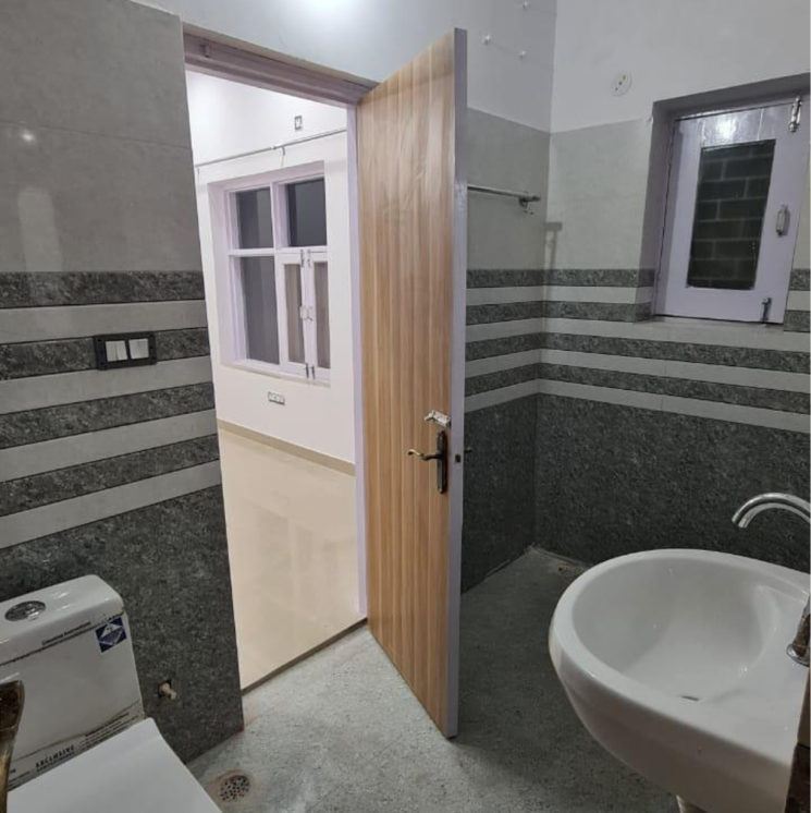 Bathroom, sector 23 2.5 Bedroom 1200 Sq.Ft. Villa In Sector 23 Gurgaon 9153954