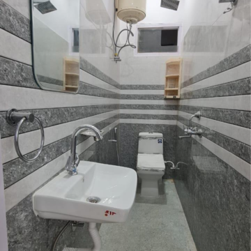 Team Area in 2.5 BHK Villa at Sector 23 – for Rent