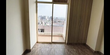 Room in 3 BHK Apartment at Proview Officer City, Raj Nagar Extension – for Sale