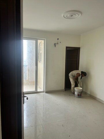 Room in 3 BHK Apartment at Kharar Mohali Road – for Rent