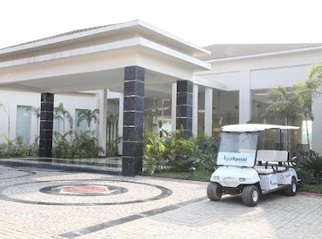 Parking in 4 BHK Villa at Paramount Golfforeste Villas, Zeta I Greater Noida – for Sale