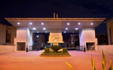 Parking in 4 BHK Villa at Paramount Golfforeste Villas, Zeta I Greater Noida – for Sale