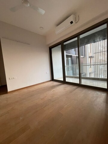 Room in 2 BHK Apartment at Adani Ten BKC, Bandra East – for Rent