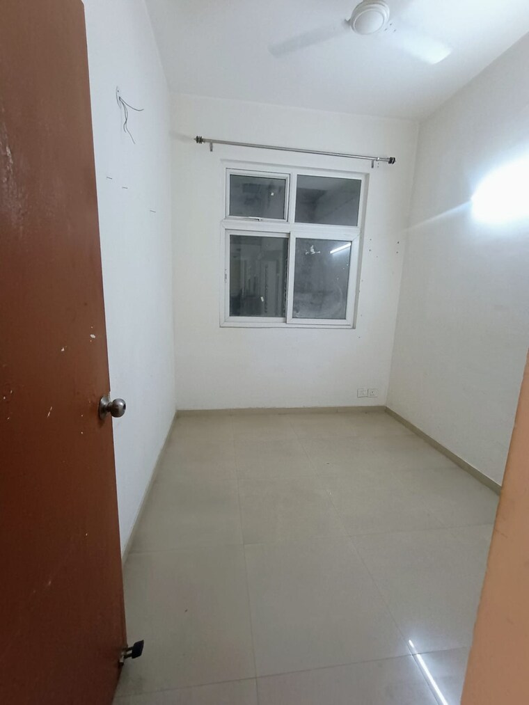 Room, amrapali-leisure-valley 3 Bedroom 1825 Sq.Ft. Villa In Tech Zone 4 Greater Noida Greater Noida 9154115