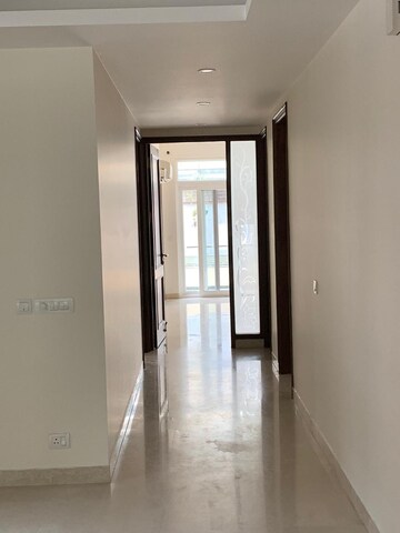 Building Lobby in 4 BHK Builder Floor at Hauz Khas – for Rent