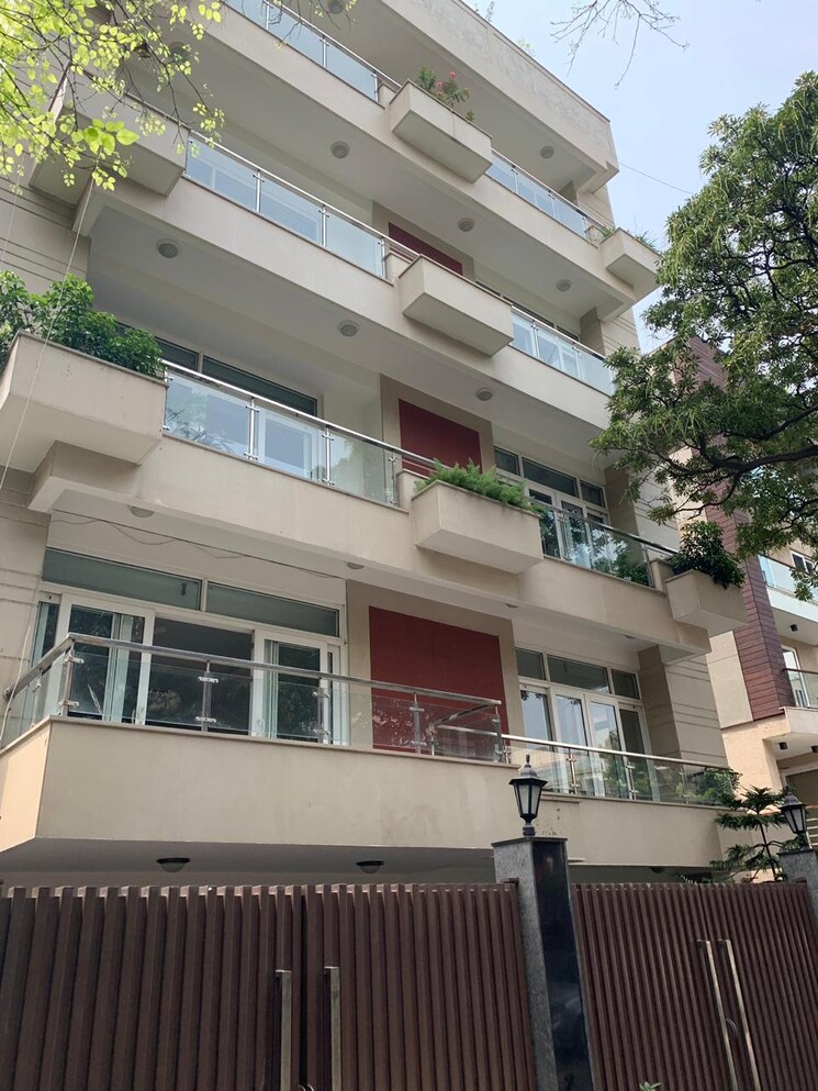Exterior View, hauz khas 4 Bedroom 500 Sq.Yd. Builder Floor In Hauz Khas Delhi 9154135