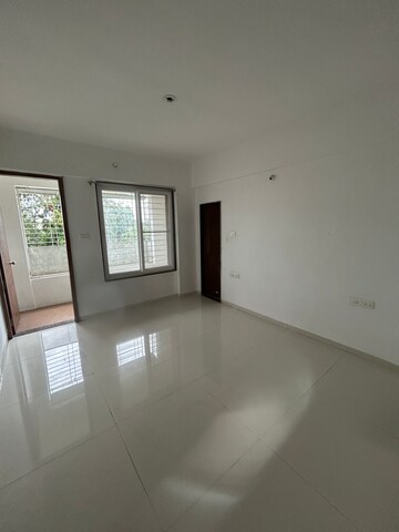Room in 3 BHK Apartment at Savedi – for Rent