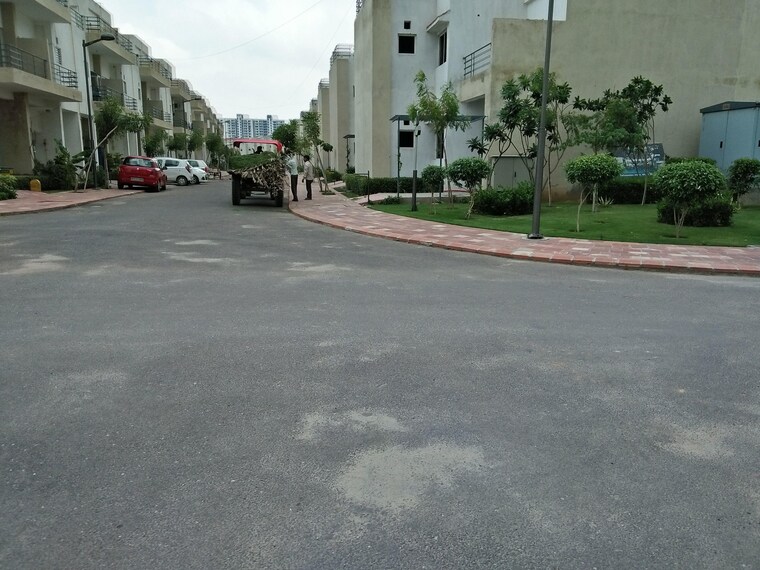 Exterior View, paramount-golfforeste-villas 4 Bedroom 3008 Sq.Ft. Villa In Zeta I Greater Noida Greater Noida 9154095