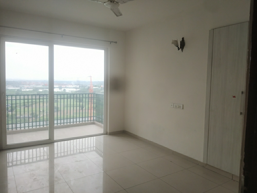 4 BHK + Servant Room Apartment For Sale in Sunworld Arista