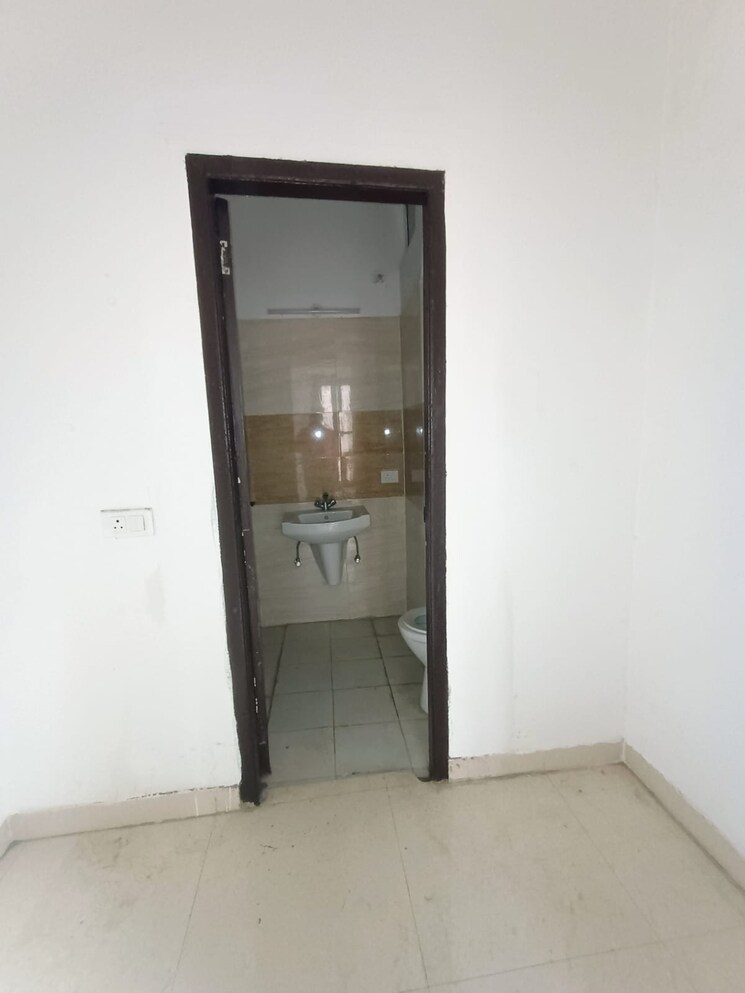 Room, amrapali-leisure-valley 3 Bedroom 1825 Sq.Ft. Villa In Tech Zone 4 Greater Noida Greater Noida 9154159