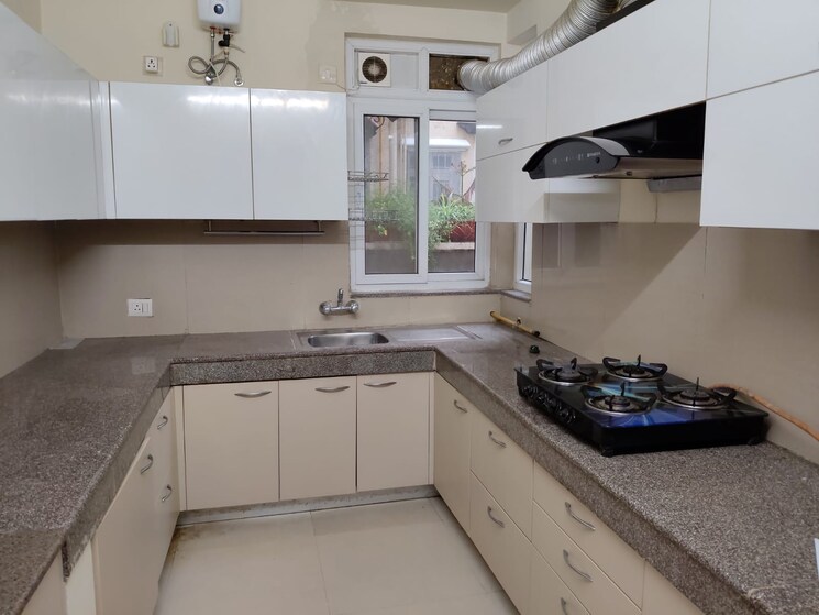 Kitchen, emaar-emerald-floors 3 Bedroom 1380 Sq.Ft. Builder Floor In Sector 65 Gurgaon 9154150