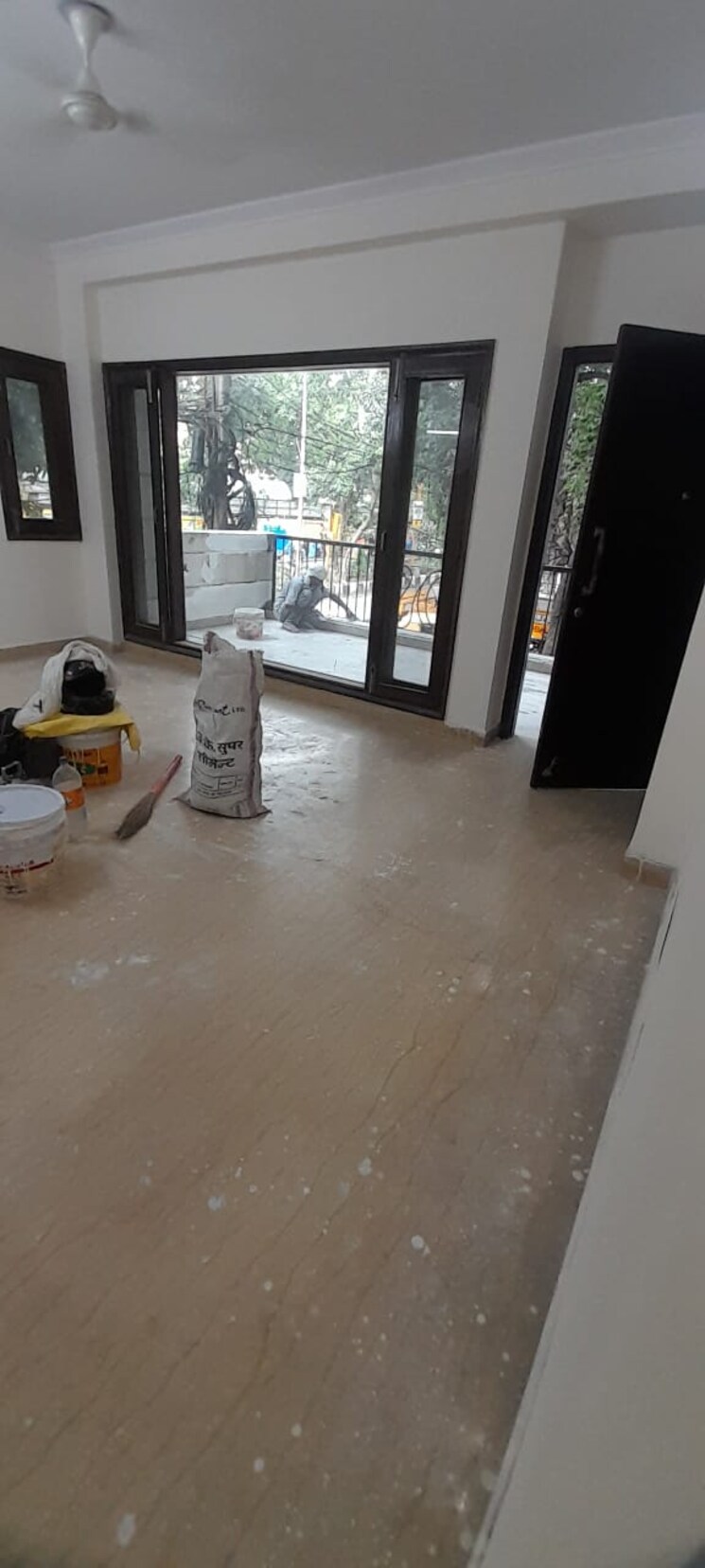 Living Room, rwa-chittaranjan-park-block-r 2 Bedroom 140 Sq.Yd. Builder Floor In Chittaranjan Park Delhi 9154188