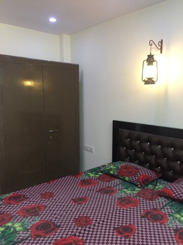 Bedroom in 2 BHK Builder Floor at RWA Chittaranjan Park Block R, Chittaranjan Park – for Rent