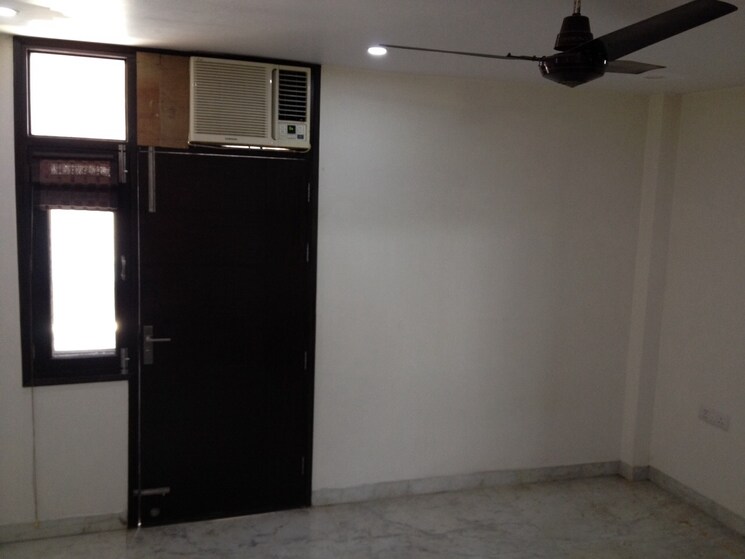 Room, rwa-chittaranjan-park-block-r 2 Bedroom 140 Sq.Yd. Builder Floor In Chittaranjan Park Delhi 9154188