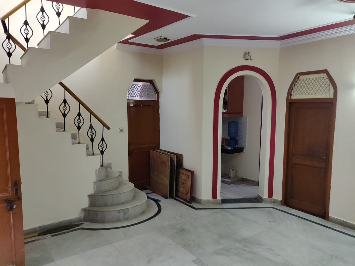 3 BHK + Servant Room Independent House For Rent in Sector Swarn Nagri