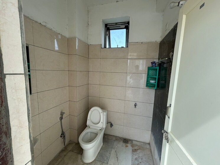 Bathroom, alpha 1 greater noida 2 Bedroom 800 Sq.Ft. Independent House In Alpha 1 Greater Noida Greater Noida 9154226