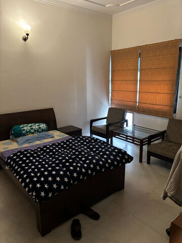 Bedroom in 2 BHK Builder Floor at Panchsheel Enclave – for Rent