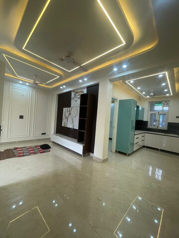 Living Room in 3 BHK Builder Floor at Green Fields Colony – for Sale