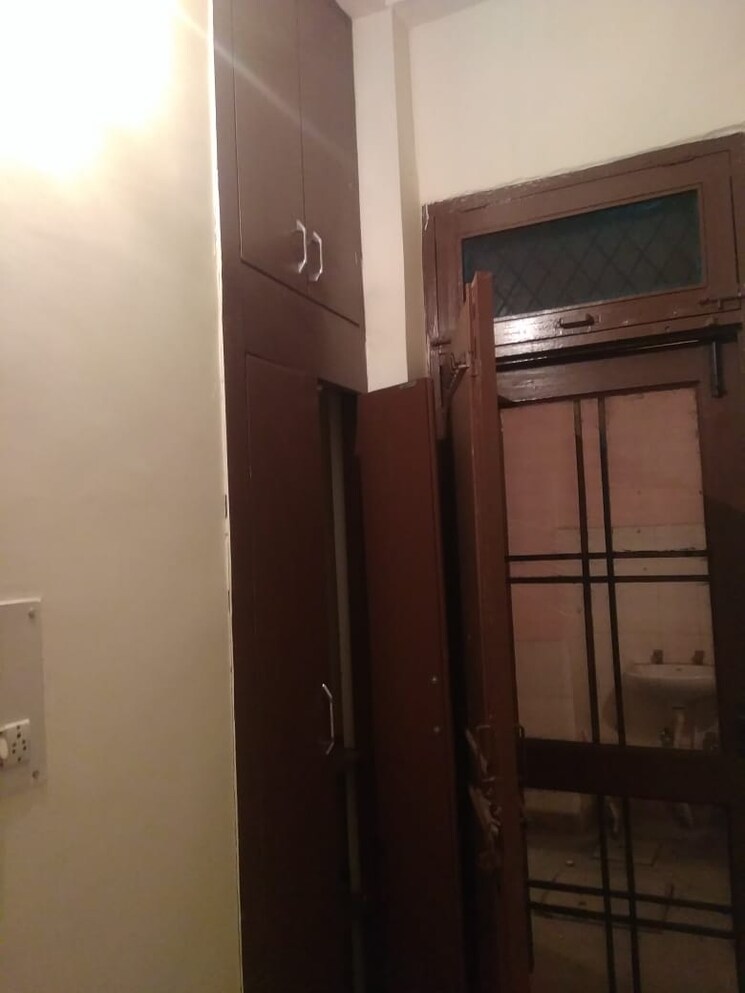 undefined, sector swarn nagri 1 Bedroom 32 Sq.Mt. Builder Floor In Sector Swarn Nagri Greater Noida 9154258