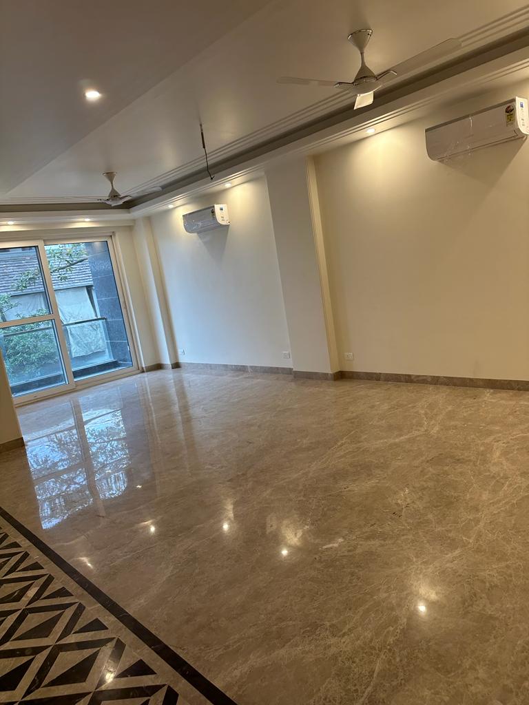 3 BHK + Servant Room Builder Floor For Rent in Nizamuddin East