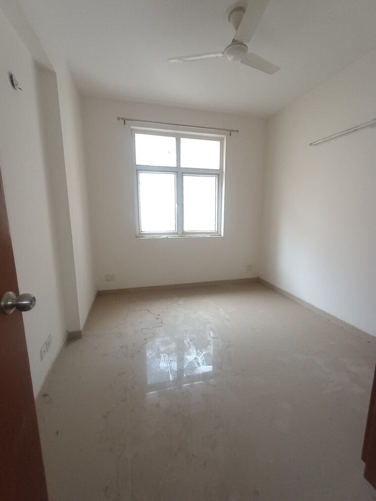 Room, mahagun-mywoods 2.5 Bedroom 1110 Sq.Ft. Apartment In Sector 16c Greater Noida Greater Noida 9154376