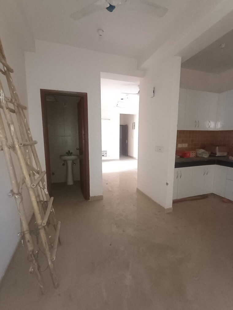 Room, mahagun-mywoods 2.5 Bedroom 1110 Sq.Ft. Apartment In Sector 16c Greater Noida Greater Noida 9154376