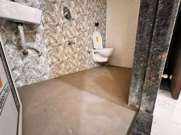 Bathroom in 1.5 BHK Apartment at Platinum Liviano, Kamothe – for Sale