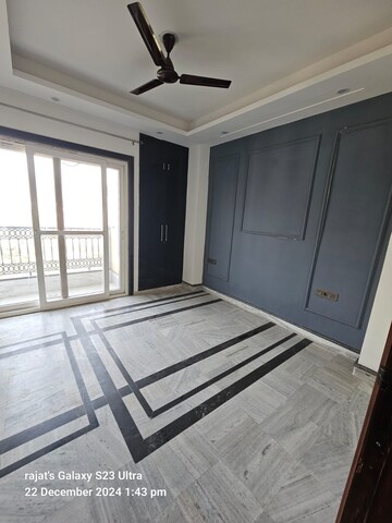 Room in 3 BHK Apartment at Tulip Yellow, Sector 69 – for Rent