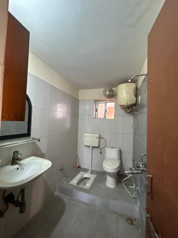 Bathroom in 2 BHK Apartment at Hinoo – for Rent