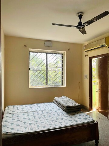 Bedroom in 2 BHK Apartment at Hinoo – for Rent