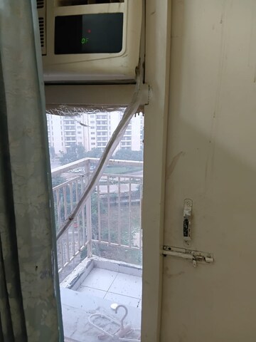 2 BHK Apartment For Rent in Adore Happy Homes, Sector 86