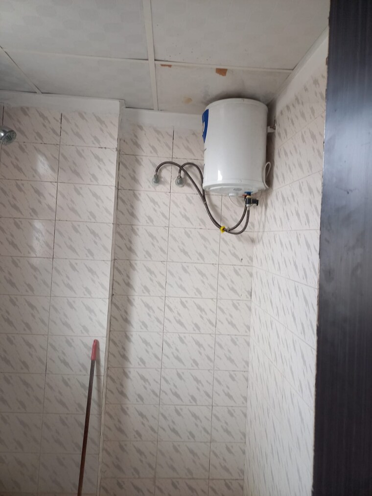 Bathroom, op-floridaa 2 Bedroom 473 Sq.Ft. Apartment In Sector 82 Faridabad 9154413