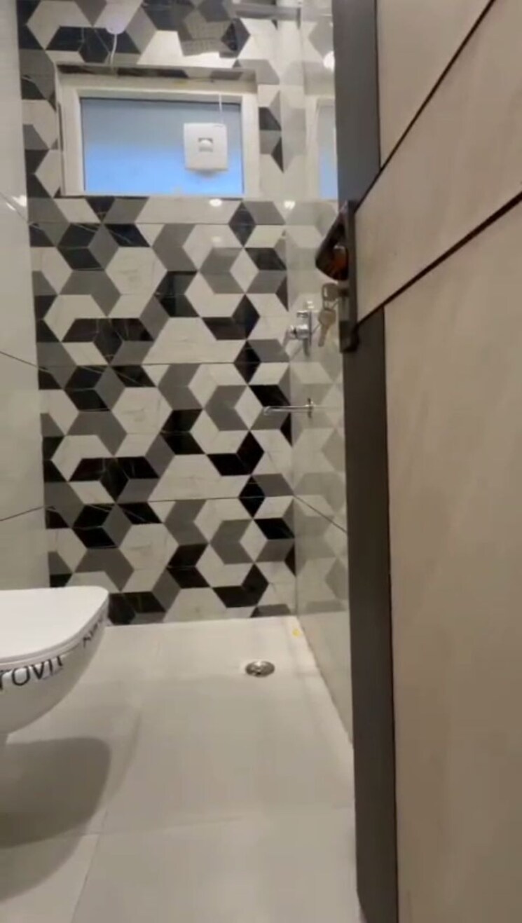 Bathroom, subhash nagar 2.5 Bedroom 78 Sq.Yd. Apartment In Subhash Nagar Delhi 9154415