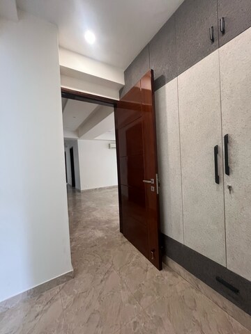 Kitchen in 3 BHK Builder Floor at DLF City Gurgaon, Sector 26a – for Rent