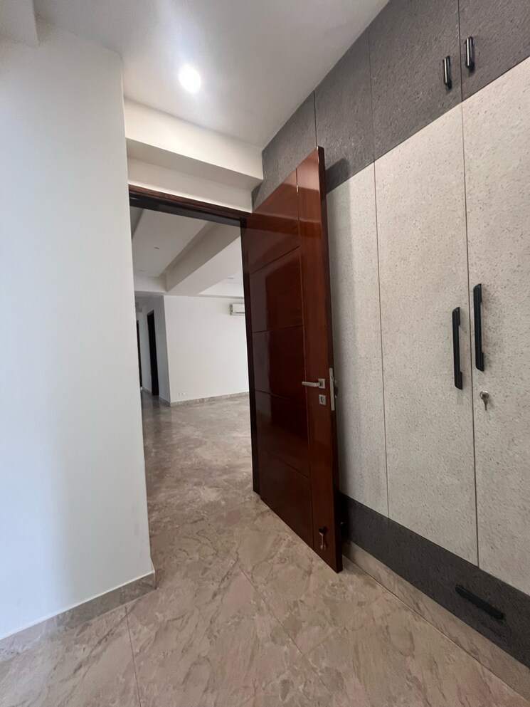 Kitchen, dlf-city-gurgaon 3 Bedroom 2700 Sq.Ft. Builder Floor In Sector 26a Gurgaon 9154451