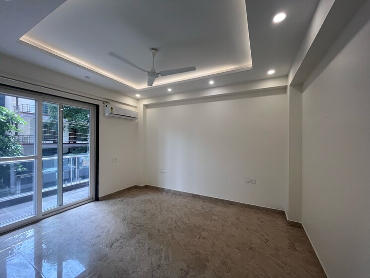 Room, dlf-city-gurgaon 3 Bedroom 2700 Sq.Ft. Builder Floor In Sector 26a Gurgaon 9154451